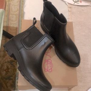 ASOS Women’s Chelsea boots